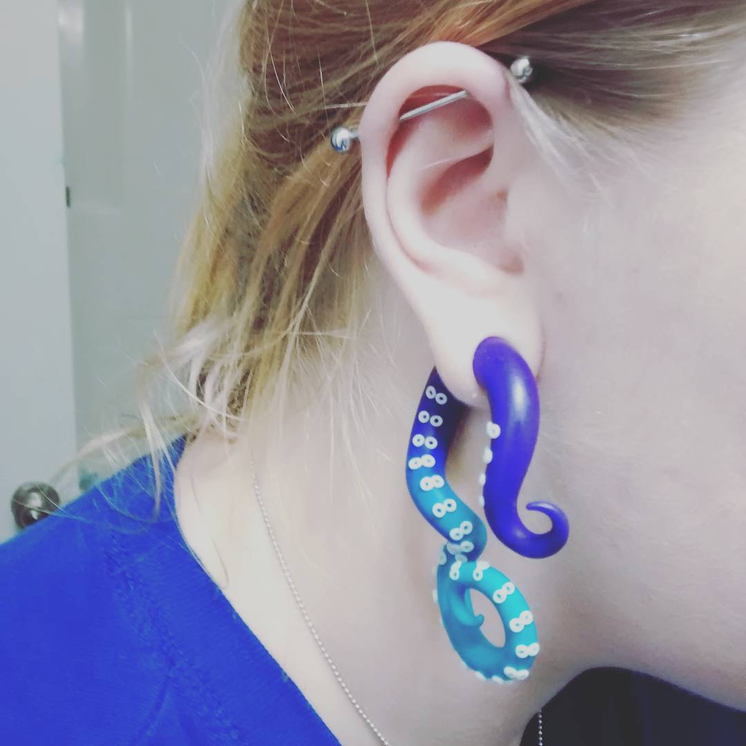 Lila Türkis Ombre Oktopus Tentakel Messgeräte und Fake Gauge Ohrringe
