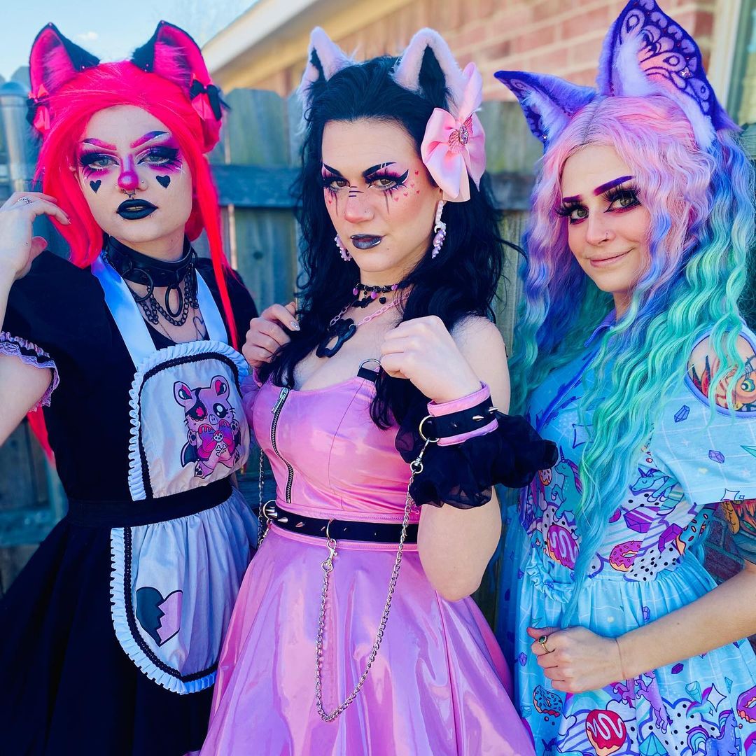 Pastell Goth Weiß bis Rosenquarz Ombre Tentakel Ohrringe oder Tentakel Messgeräte