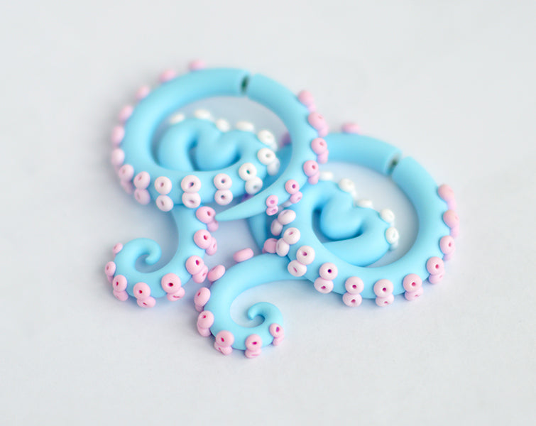 Unique yami kawaii menhera fairy kei tentacle earrings by Tania Chernova, handmade pastel goth earrings accessories, Sweet Lolita earrings. Menhera kei earrings, fairy kei fashion. Kpop pastel aesthetic earrings. Yami kawaii outfits baby blue white light pink earrings, decoden anime harajuku fashion styles.