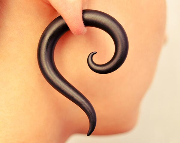 Fake-Gauge-Spiral-Ohrringe, schwarze Spiral-Ohrstecker und Ohrmessgeräte