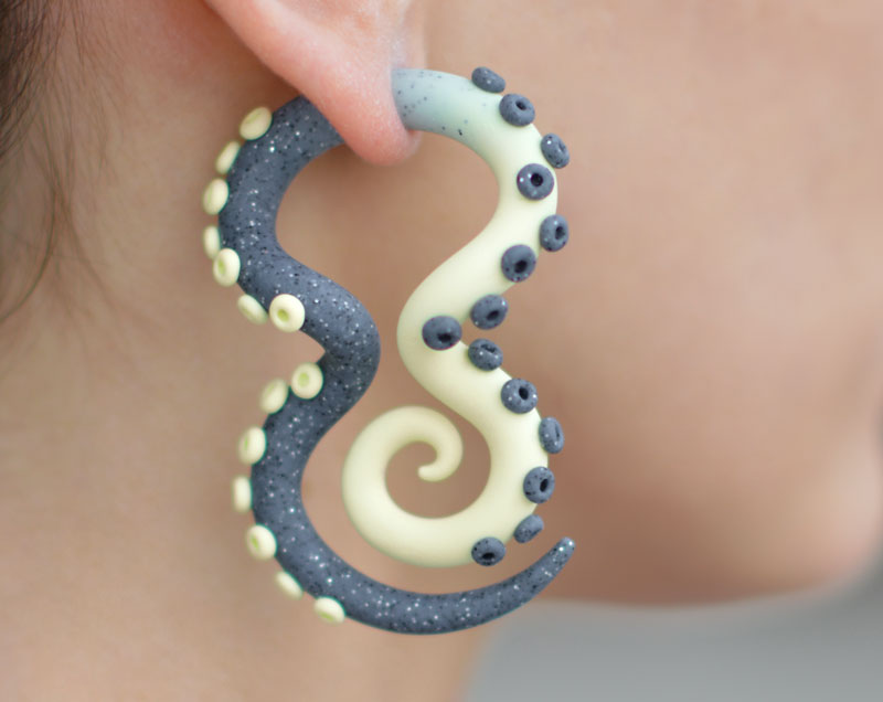 Handmade earrings with vanilla and granite ombre.