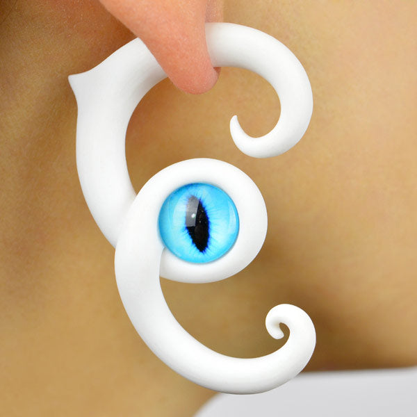 I made these stud earrings to look like white cat with blue eyes. I can make these cat earrings as fake plugs and as real blue eye cat gauges.