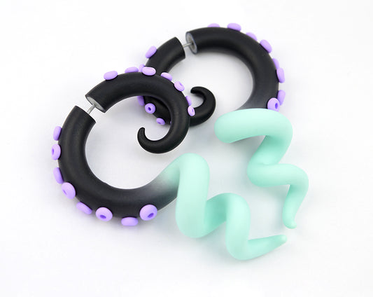 Black pastel goth tentacle earrings, yami kawaii earrings, black mint tentacle with light purple suction cups