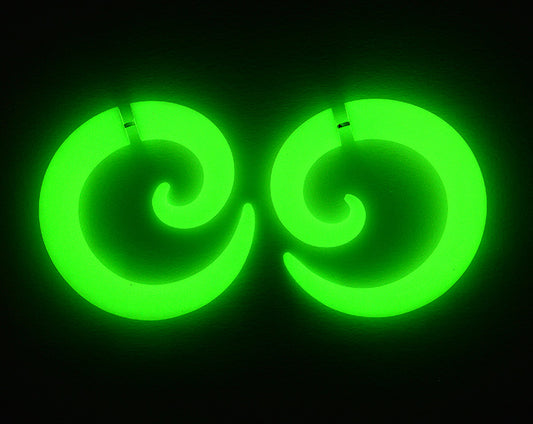 I made these spiral earrings to glow in the dark so these cool for night glow party or neon night party or glow in the dark trampoline party. Real ear gauges and fake gauge earrings.