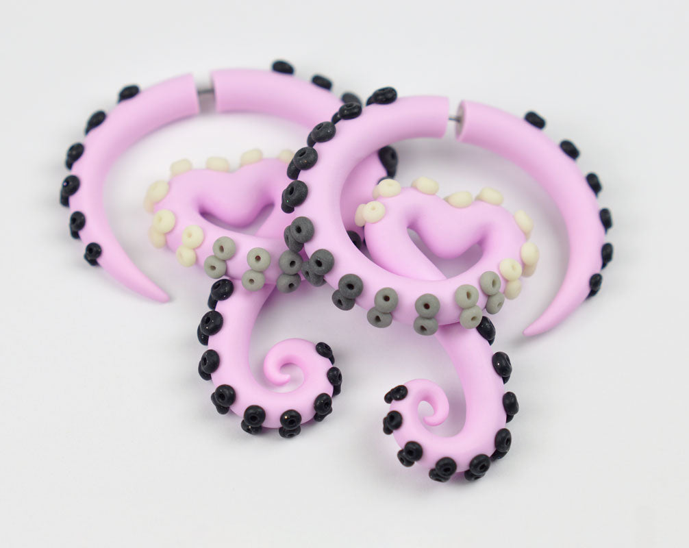 Pink Goth Aesthetic Yami Kawaii Tentacle Earrings with Heart Pink Goth Outfit