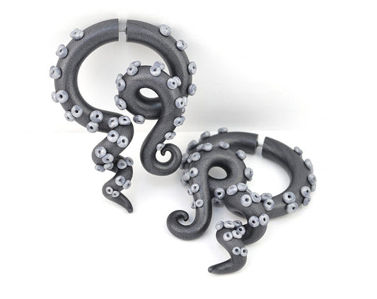 I was inspired by steampunk fashion and steampunk style to create these octopus tentacle earrings. For these steampunk earrings I used glitter black and glitter gray polymer clay. Steampunk goth earrings are suitable for both steampunk women and steampunk man. Steampunk earrings good with steampunk goggles and clothes.